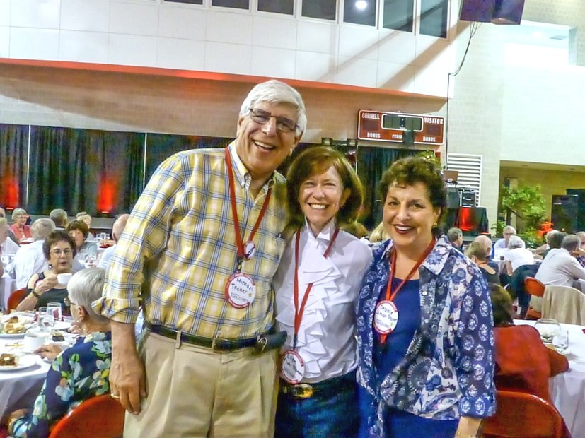 22.3.004 dinner-debbie-P1140693.jpg